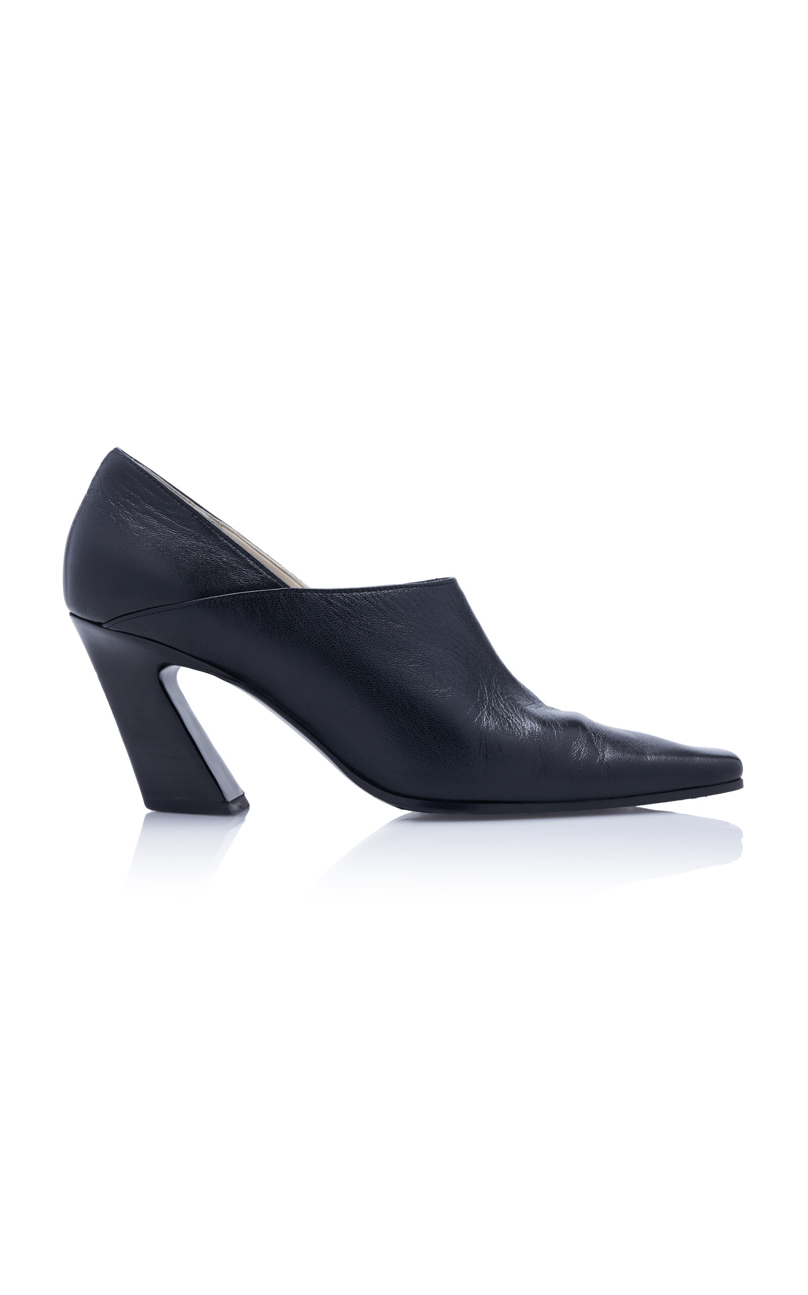 Bottega Veneta Lewis Banzai Leather Loafer Pumps In Black