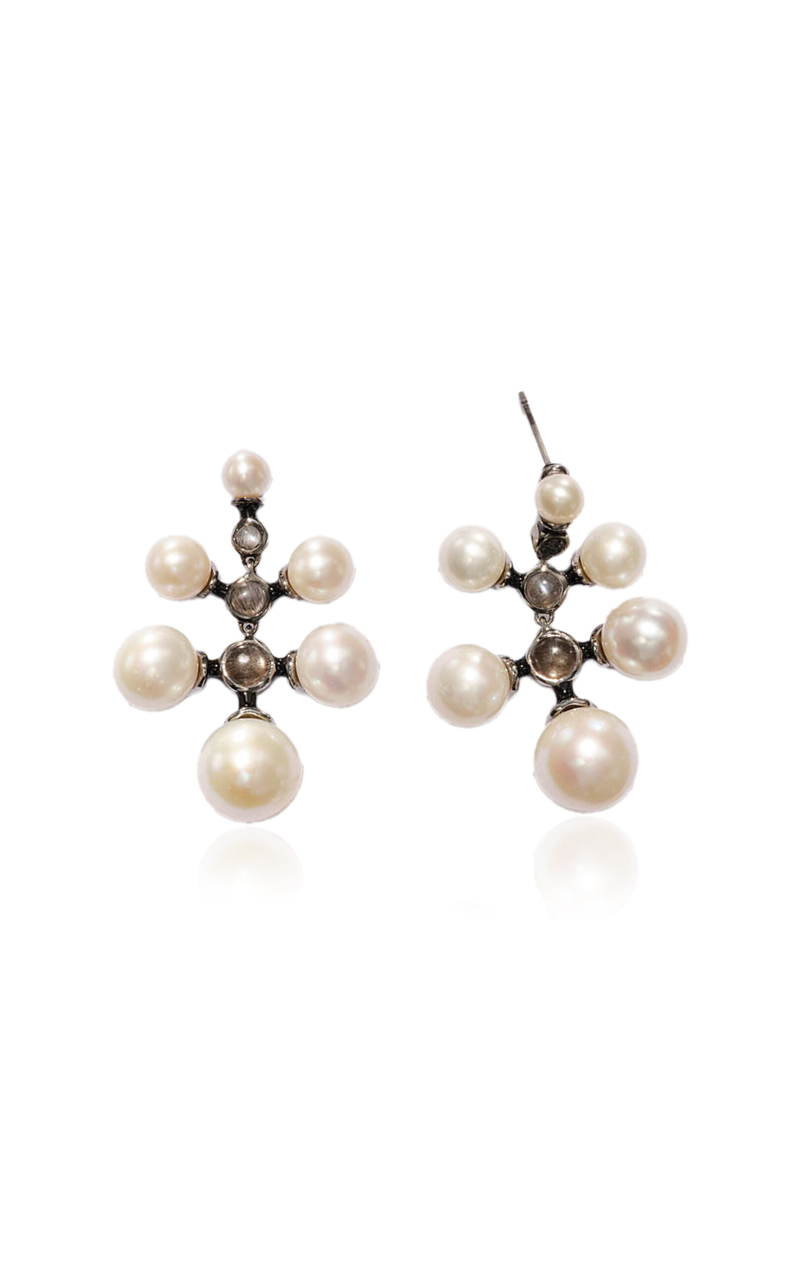 Nakard Radiant Earrings In Pearl In White