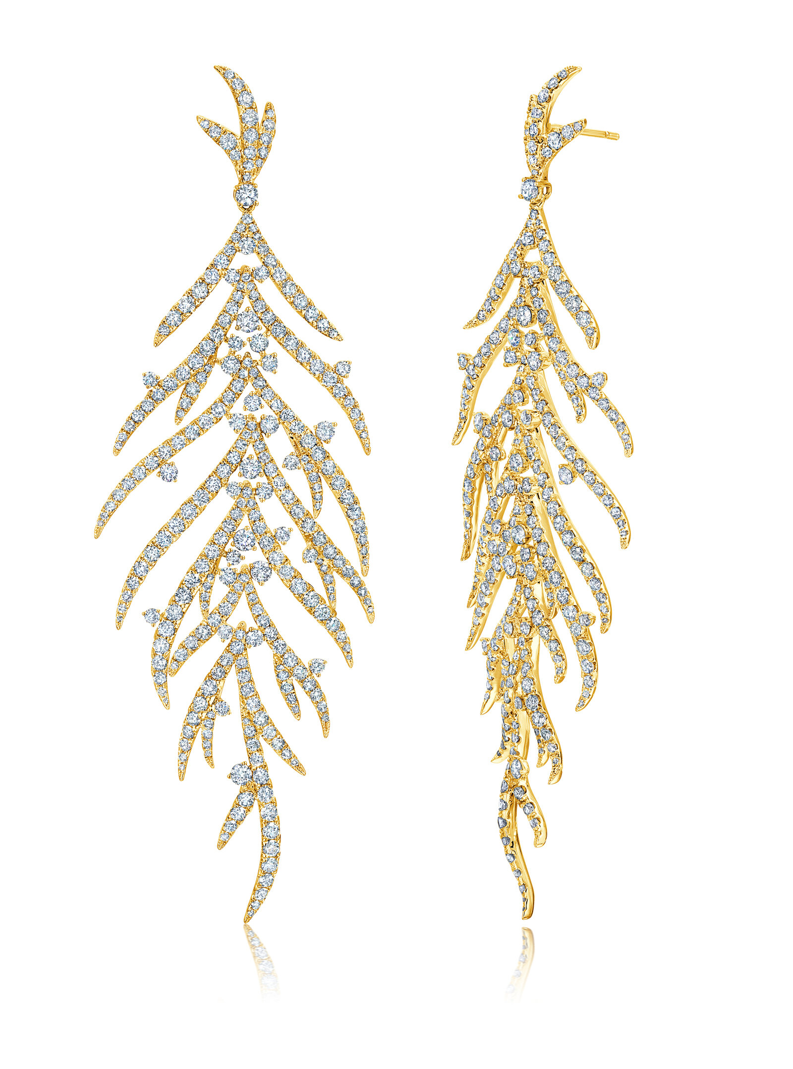 Shop Graziela White Diamond Folha Drop Earrings In Gold