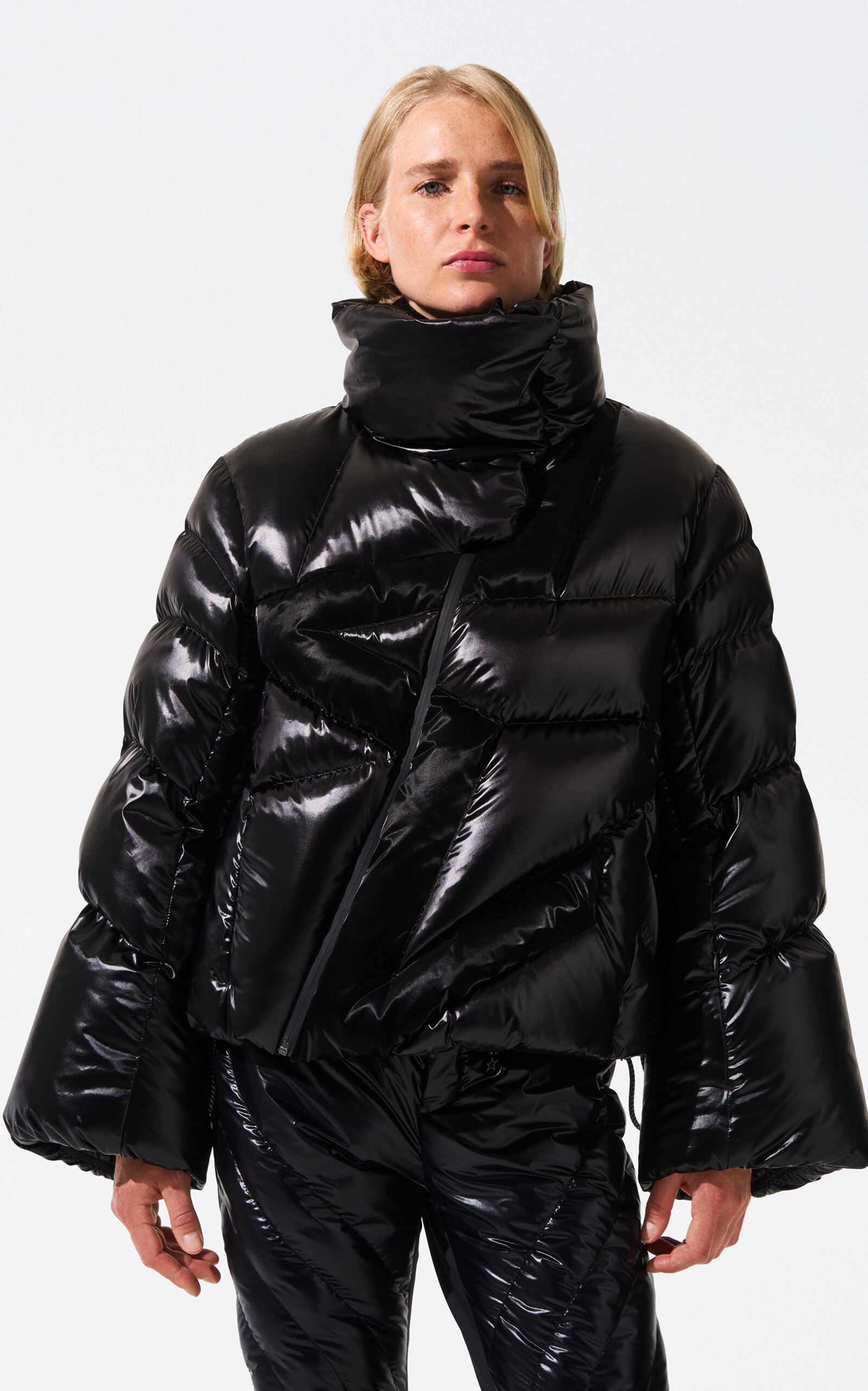 Perfect Moment Ariel Down Bomber Jacket Xl In Black
