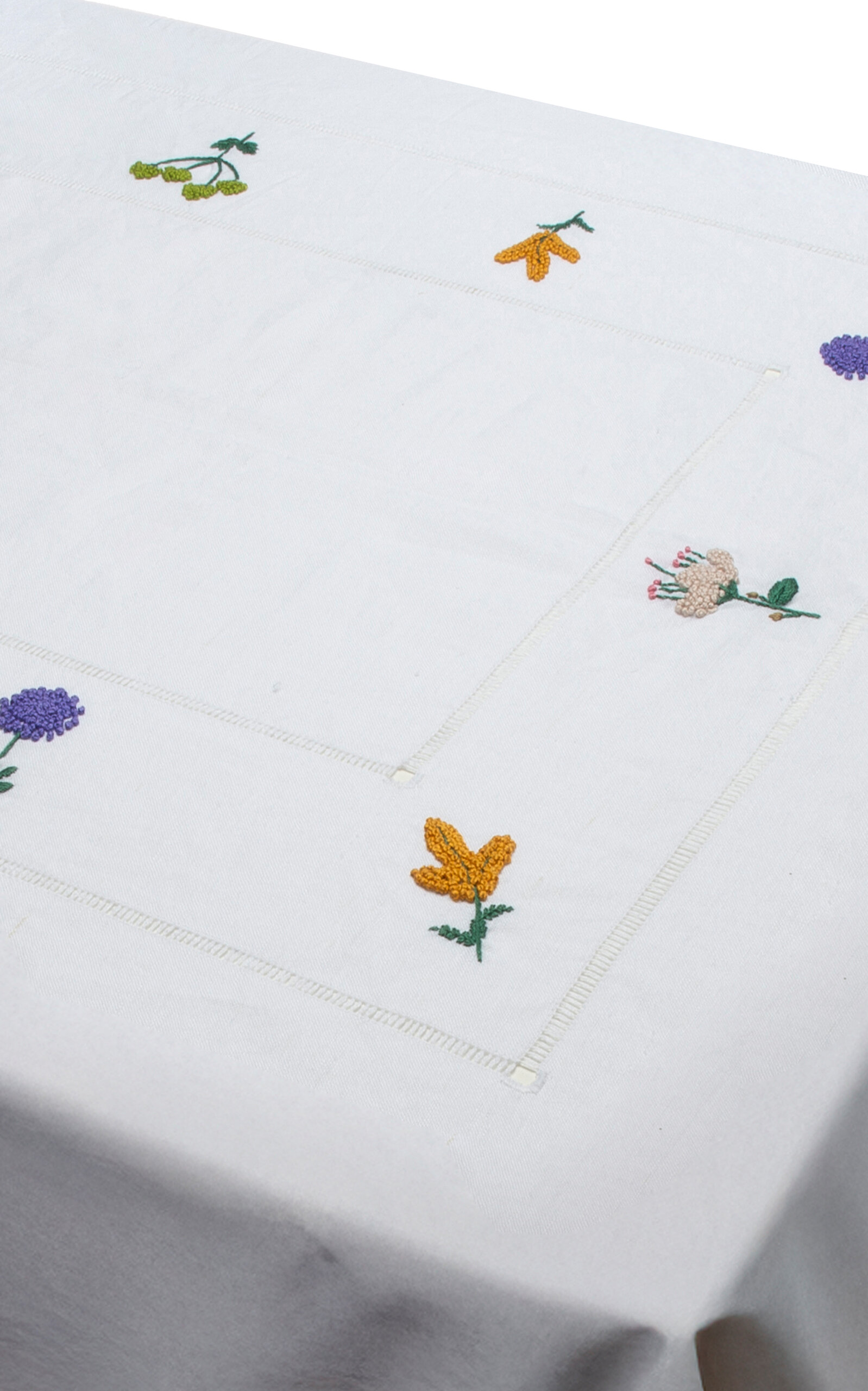 Gohar World Á Jour & Flora Embroidered Linen Tablecloth - Multi