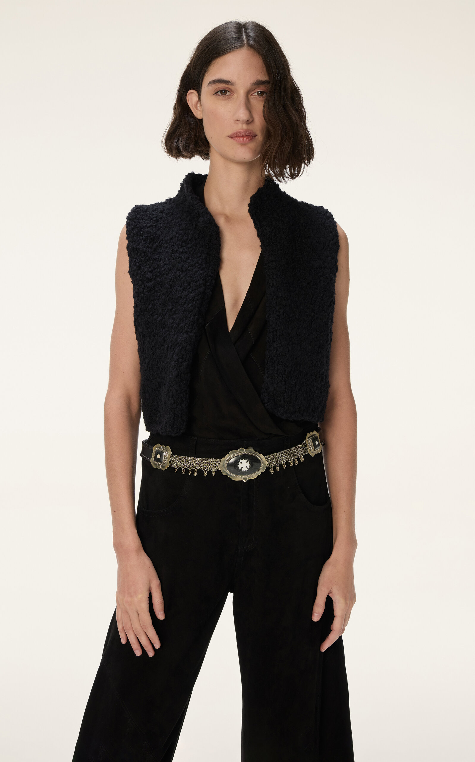 Curatoria Lira Vest In Black