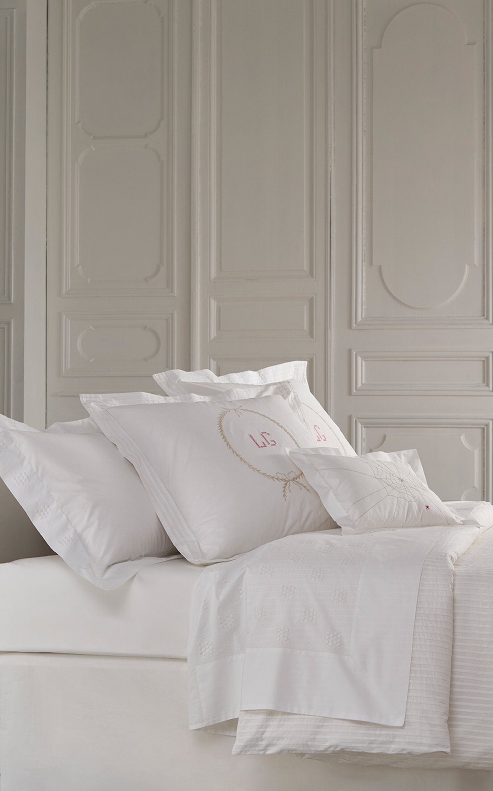 Laila Gohar x VIS-A-VIS Paris Complete Queen Bed Set - White - Men's Clothing