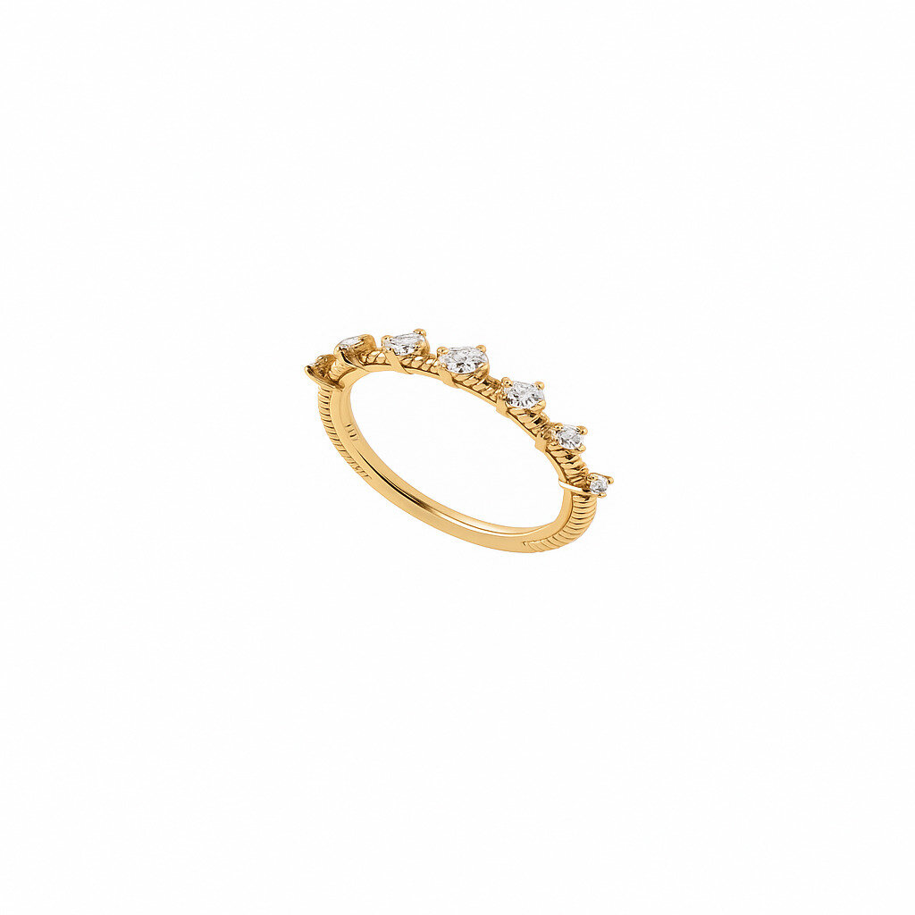 18k Yellow Gold Diamonds On Chain Ring
