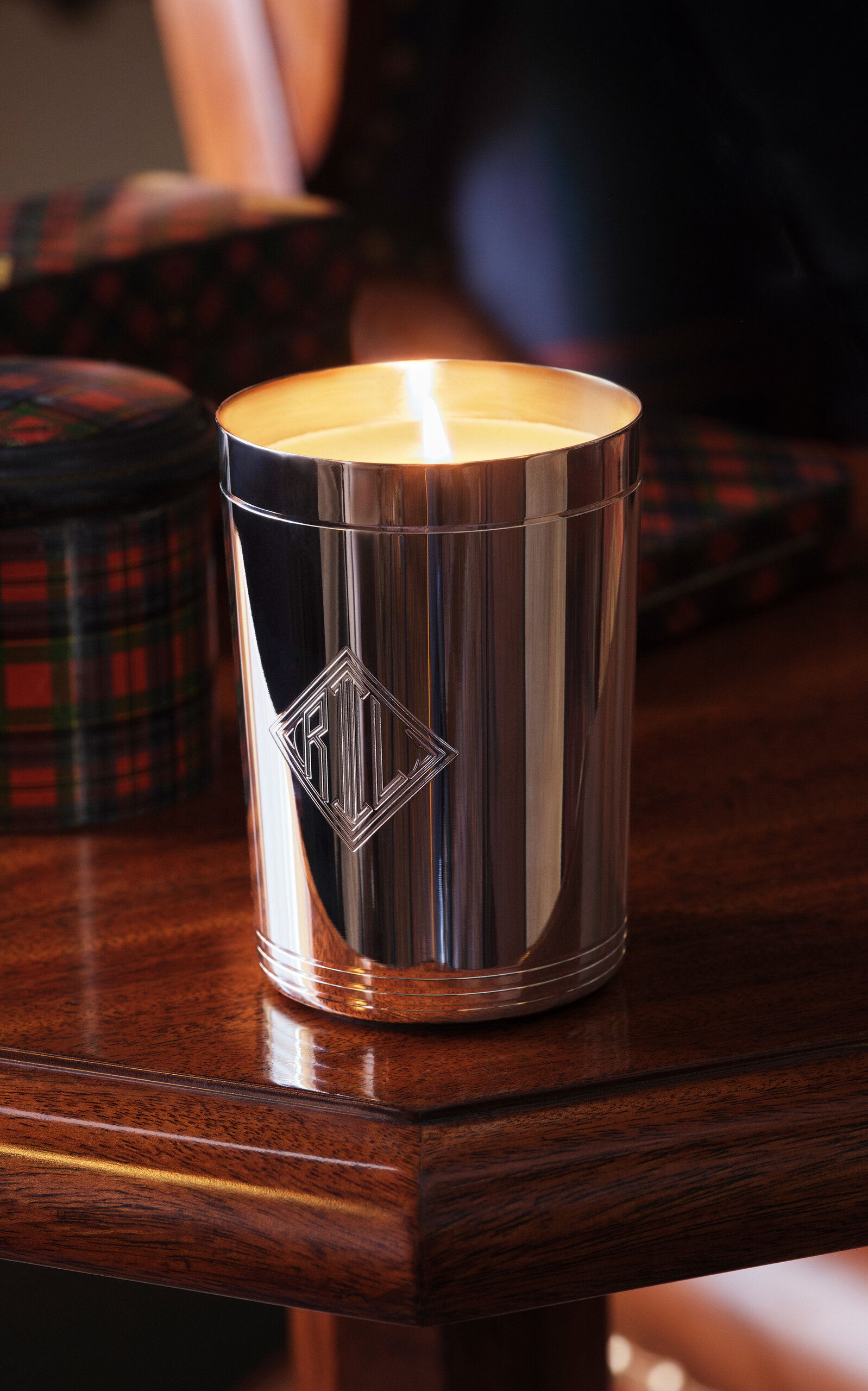 Ralph Lauren Home Rhinelander Flagship Candle - Silver