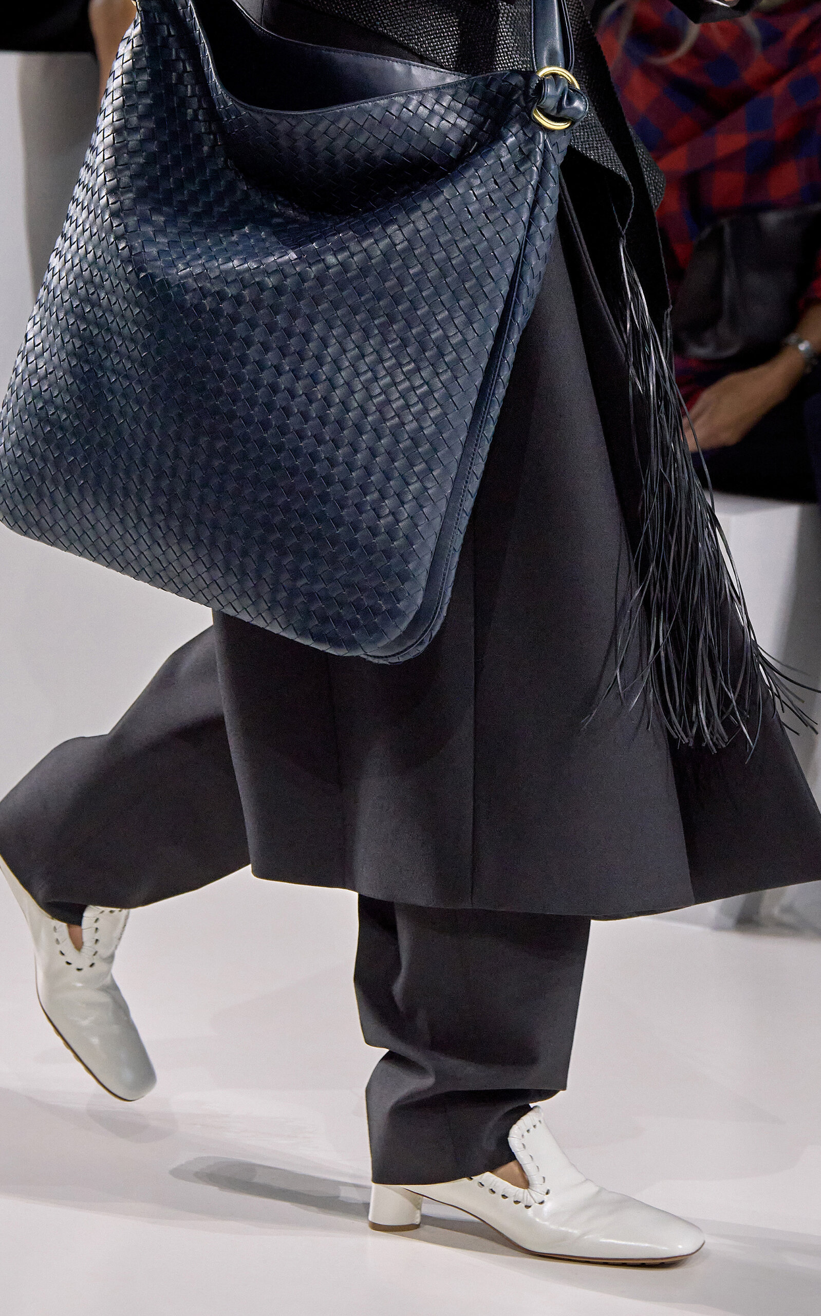 Bottega Veneta Large Flat Pocket Tote - Navy - OS