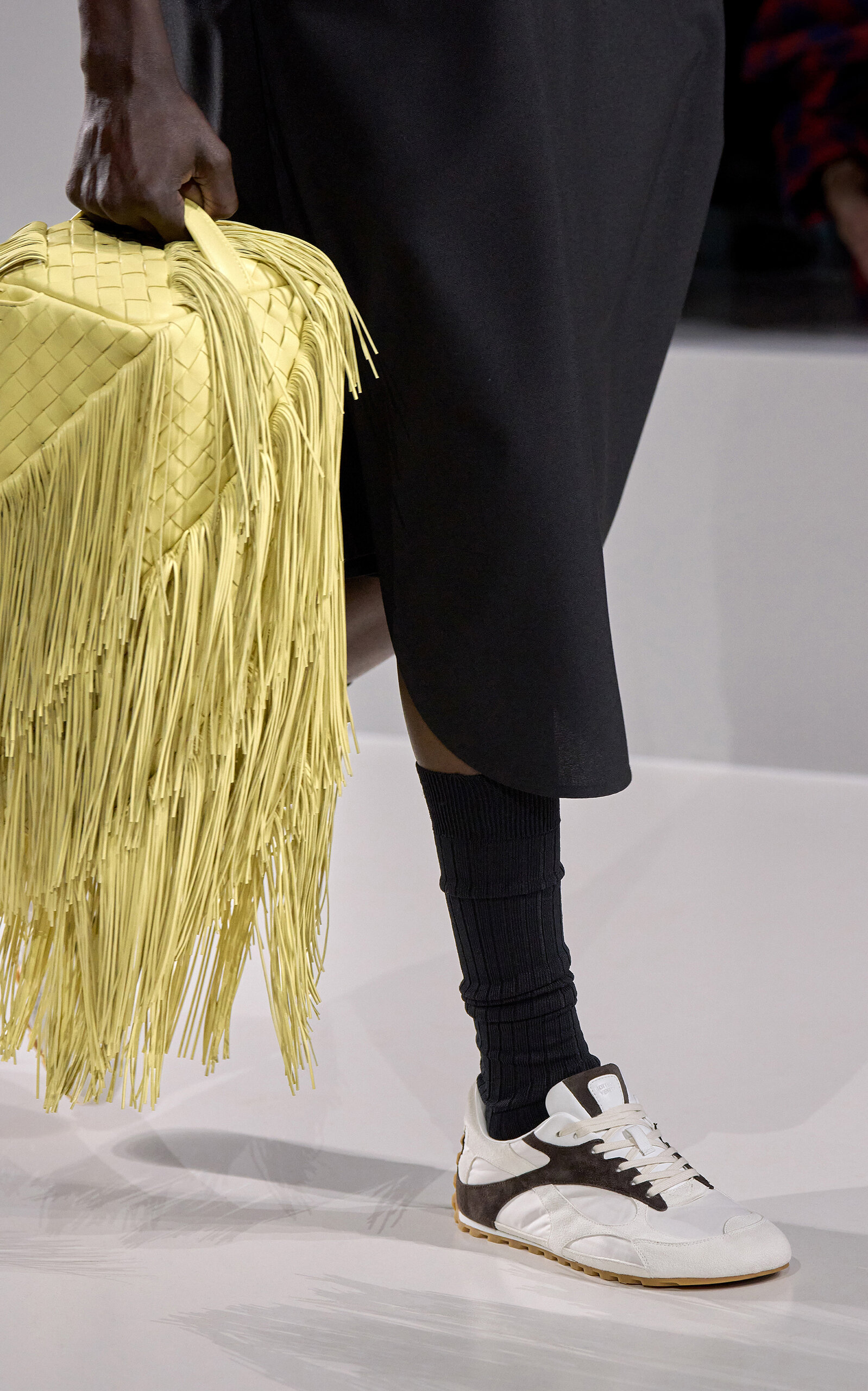 Bottega Veneta Large Intrecciato Cubo Pouch - Yellow - OS