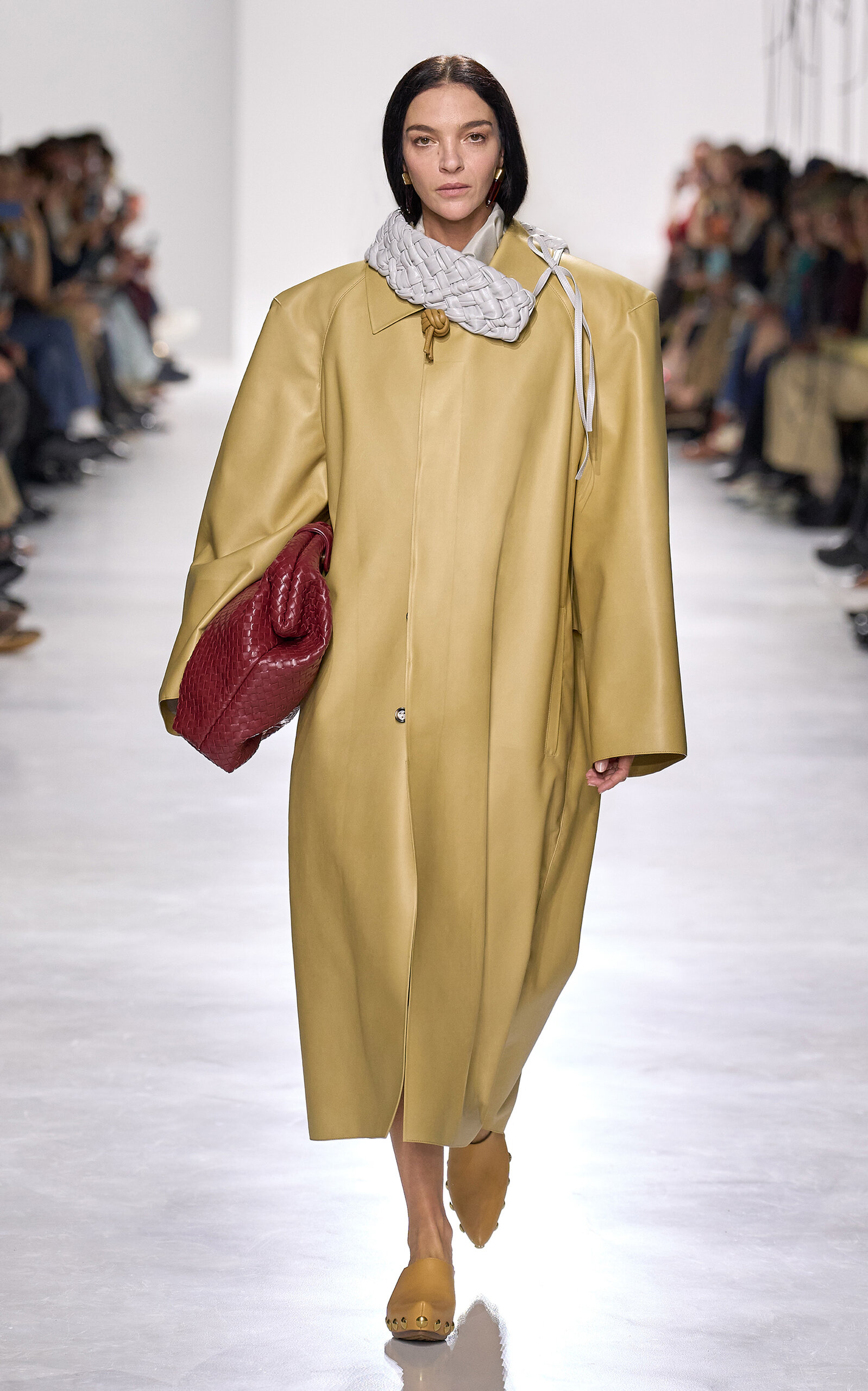 Bottega Veneta Lauren 1980 N/S Intrecciato Clutch - Red - OS