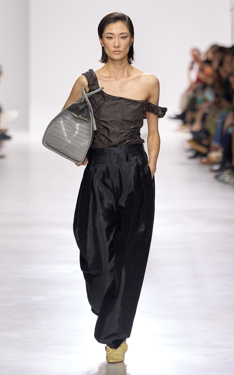 Bottega Veneta Sleeveless Washed Silk Taffeta Top In Black