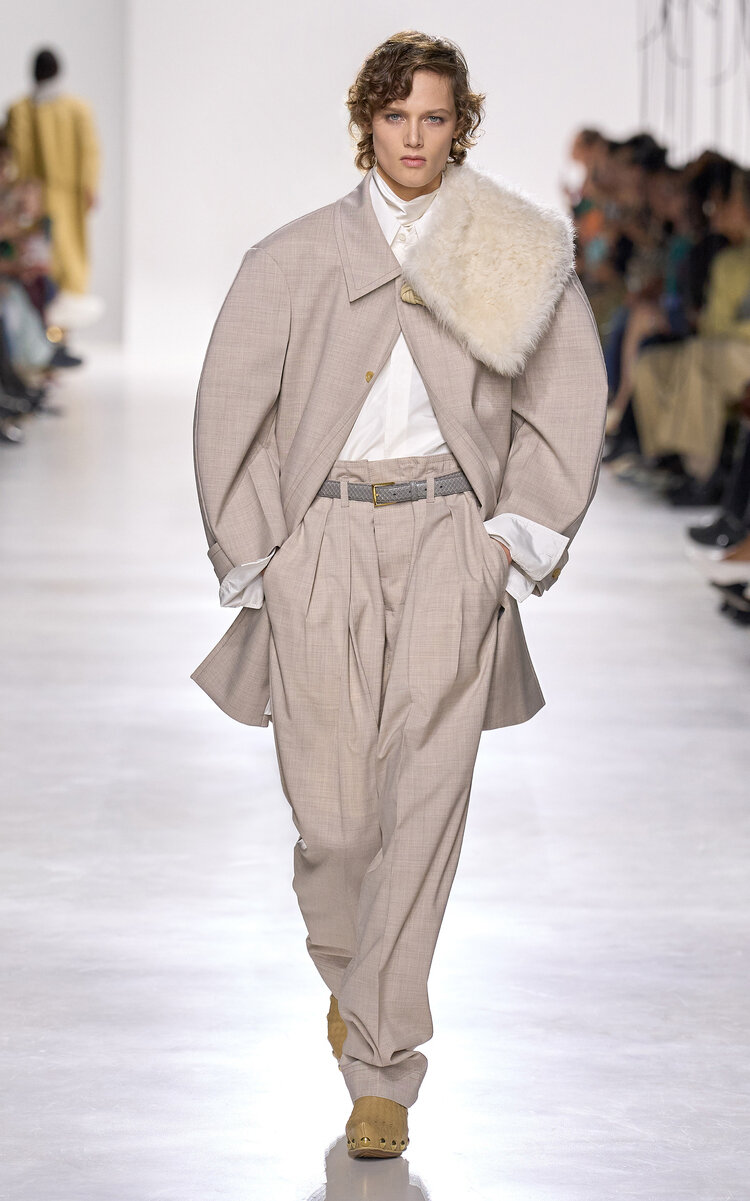 Bottega Veneta Tapered Wool Fresco Straight-leg Pants In White