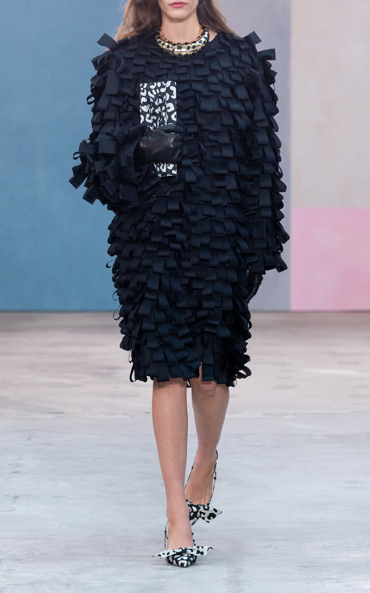 Carolina Herrera Moda Operandi In Black