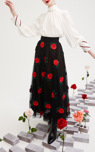 Rose Embroidered Crepe Top展示图