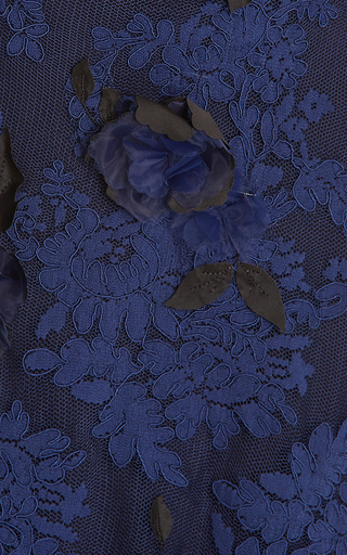 Floral Appliqu��d Off-The-Shoulder Gown展示图