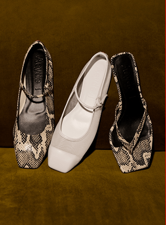 Spring/summer 1995 Vivienne Westwood Black Velvet Corset By Moda